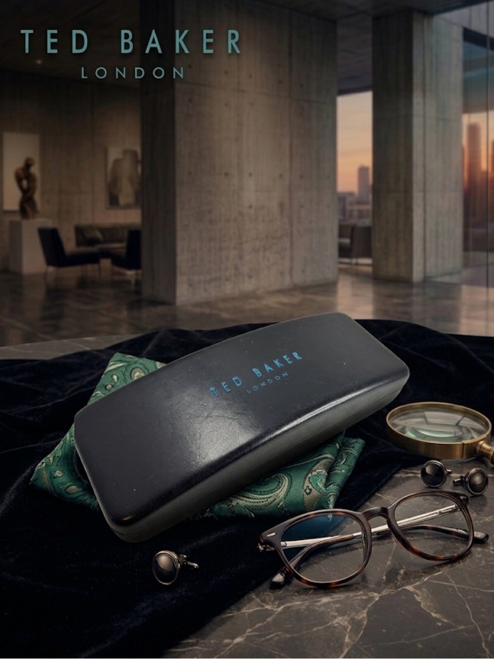 Ted Baker London Black Hard Shell Glass Case Turquoise Velvet Interior C…